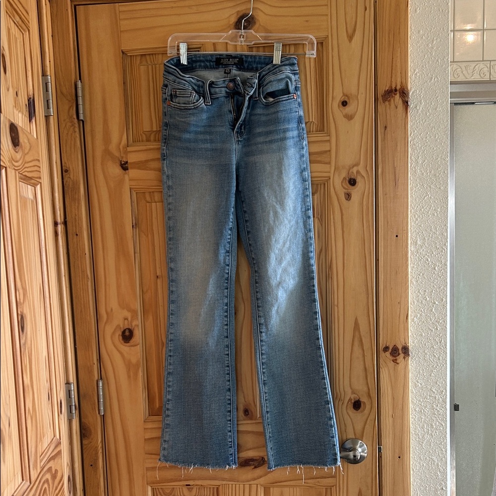 Judy Blue Flare Jeans in Classic Blue
